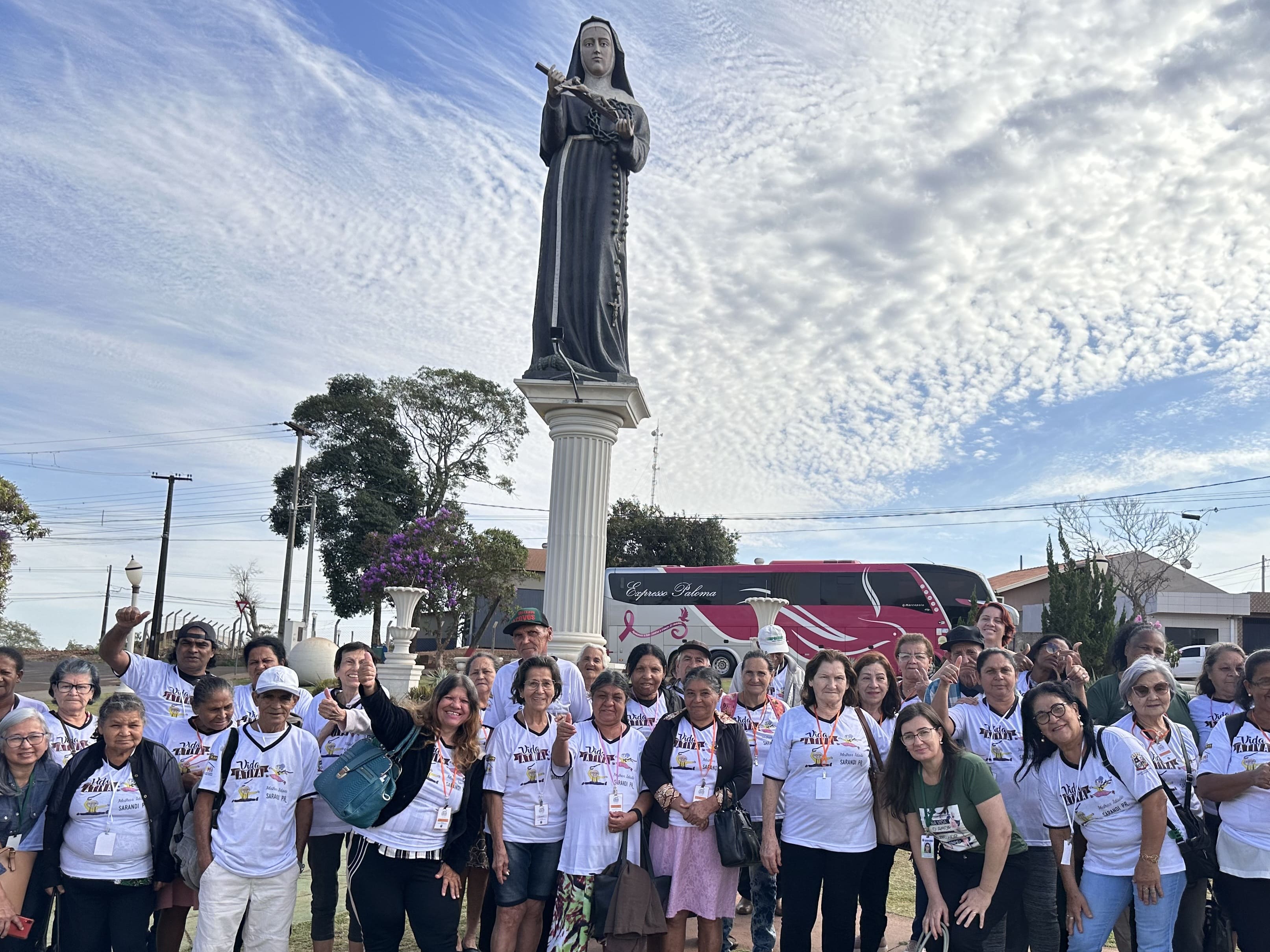 Projeto ‘Melhor Olhar Para a Vida Ativa’ finaliza viagens para Lunardelli com 76 idosos assistidos 